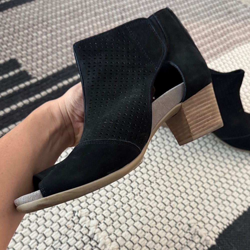 Earth Black Peep-Toe Heeled Boots - Picture 4 of 5